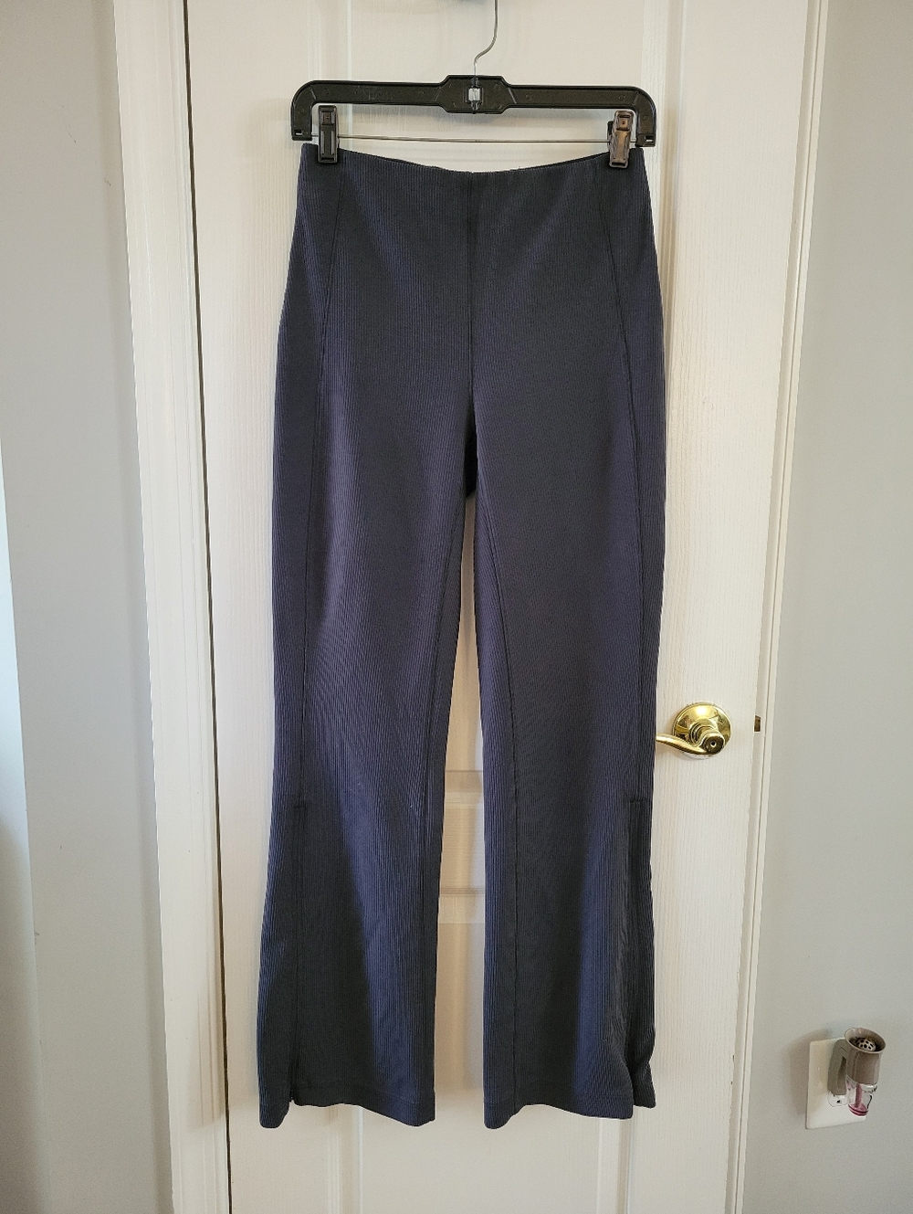 Lululemon Ribbed Softstreme Zip Leg High Rise Flare Pant Charcoal Gray Size 6